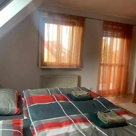 Sonniges Dachzimmer *