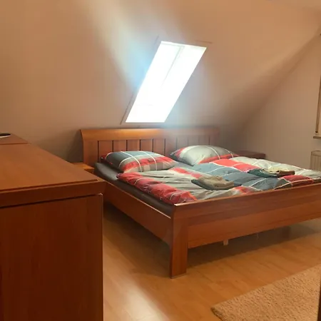 Sonniges Dachzimmer * Feucht